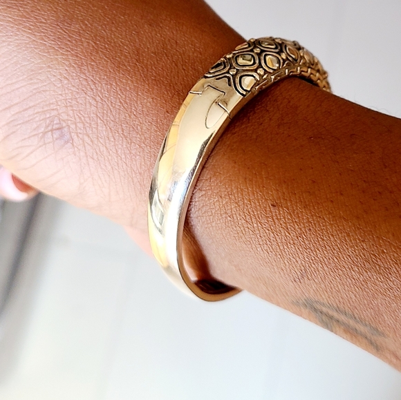 Effy Bangle - Picture 4 of 7